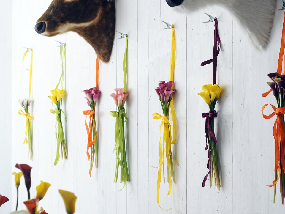 DIY Hanging Lily Wall on funnyhowflowersdothat.co.uk