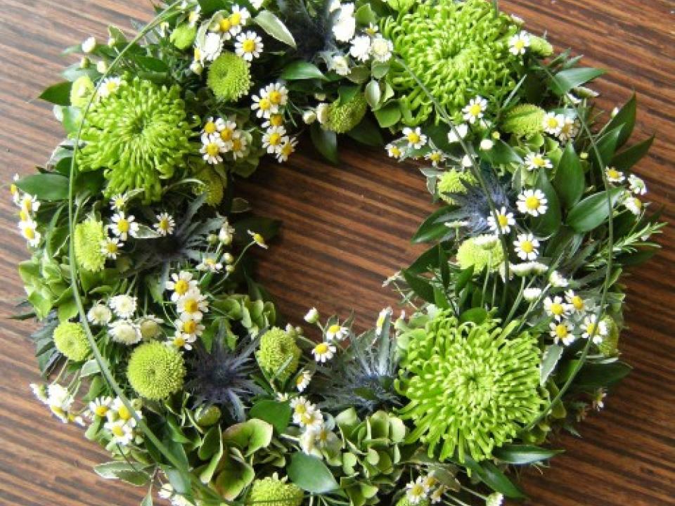 green chrysanthemum wreath green chrysanthemum wreath
