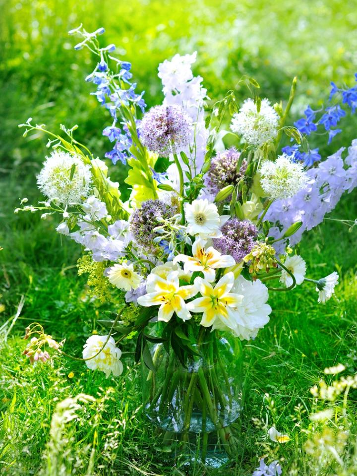 Midsummer bouquet Funnyhowflowersdothat.co.uk