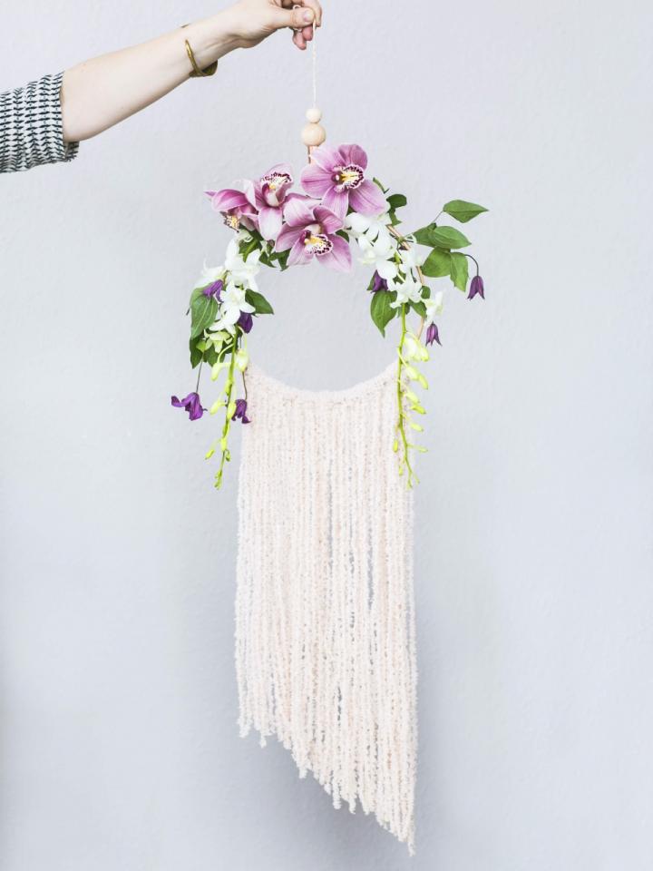 DIY: wall hanging with Cymbidium orchids Funnyhowflowersdothat.co.uk