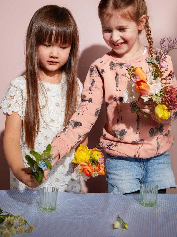 DIY: Make child-sized bouquets with kids Funnyhowflowersdothat.co.uk