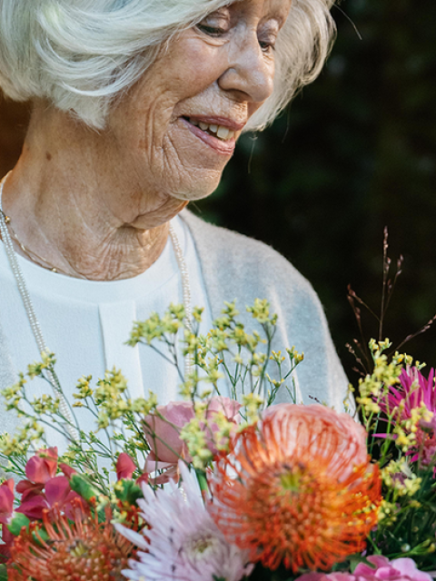 Flowers give the elderly a boost | funnyhowflowersdothat.co.uk