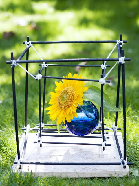 DIY: make a summery sunflower mobile Funnyhowflowersdothat.co.uk